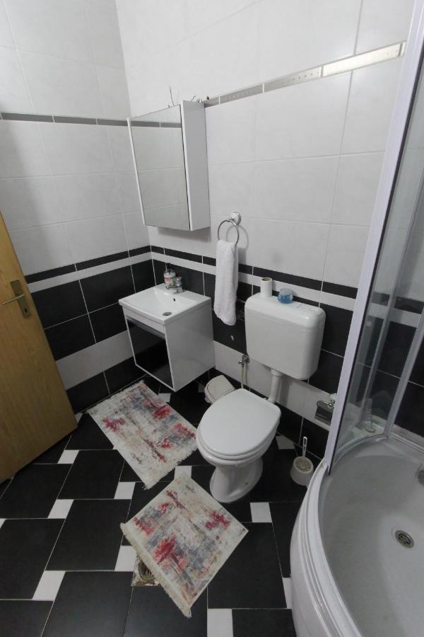 Kasumi Apartment Priștina Exterior foto